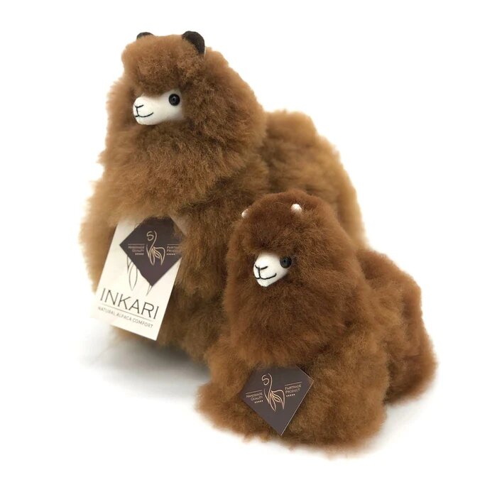 Alpaca Mini, Walnut - H15 cm.